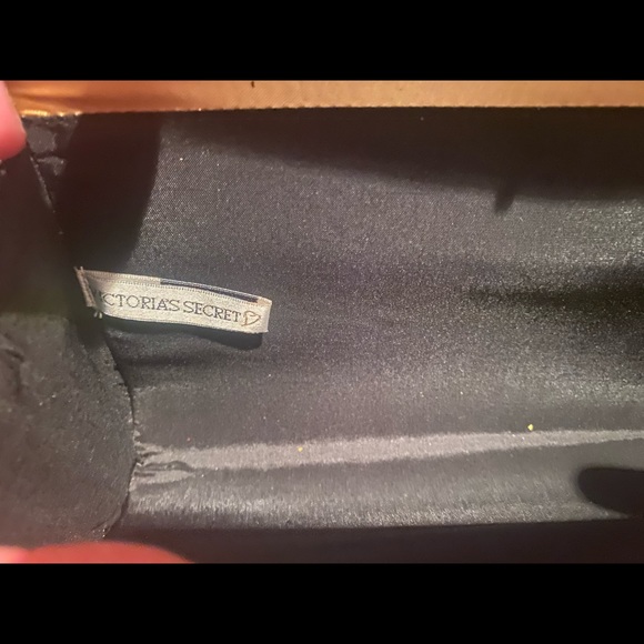 Vintage limited edition Victoria’s Secret clutch - Picture 2 of 3